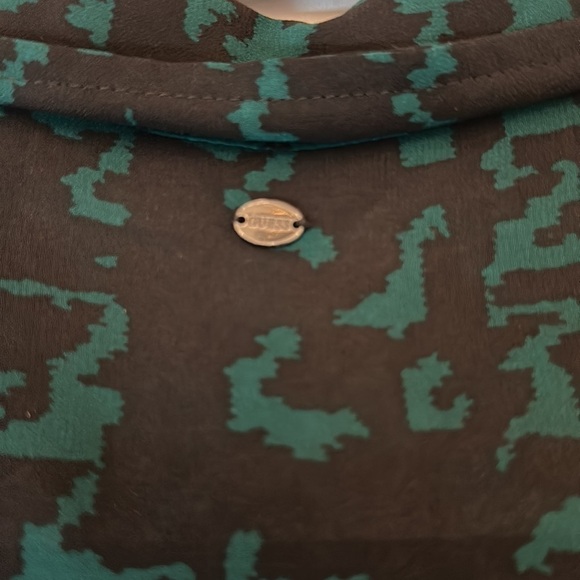 Guess sheer button down blouse. - Picture 9 of 10